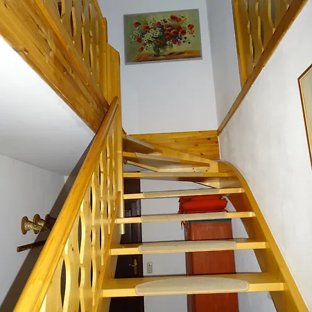 Fuer Vier Personen Mit Sitzgelegenheit Holiday home *